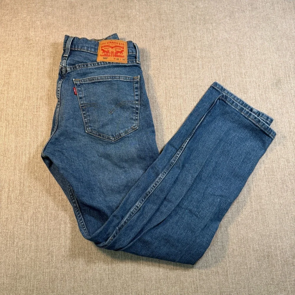 Levi's 505 Jeans Size W32 L32 Mens Straight Leg Reg Fit Medium Wash Blue Denim